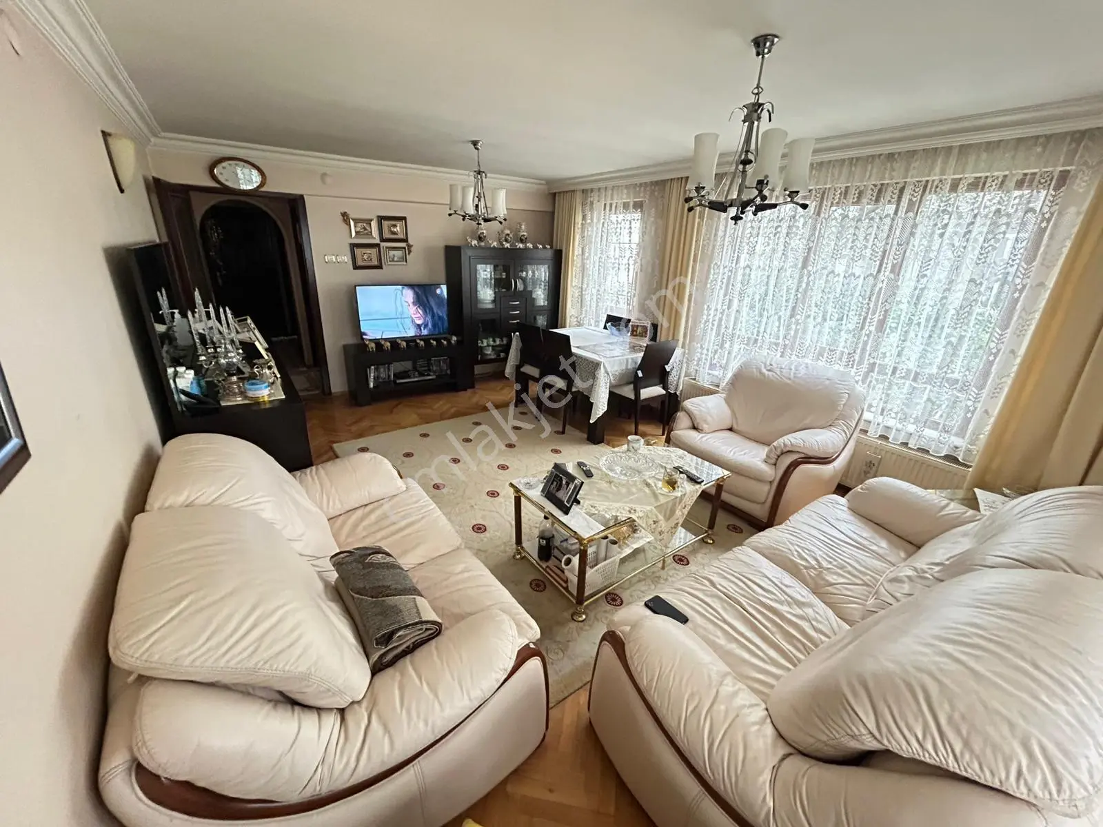 Taner'den Sokullu Caddesinde 3+1 Katta Salon Bağımsız 3 Cepheli K.garajlı - Görsel 3
