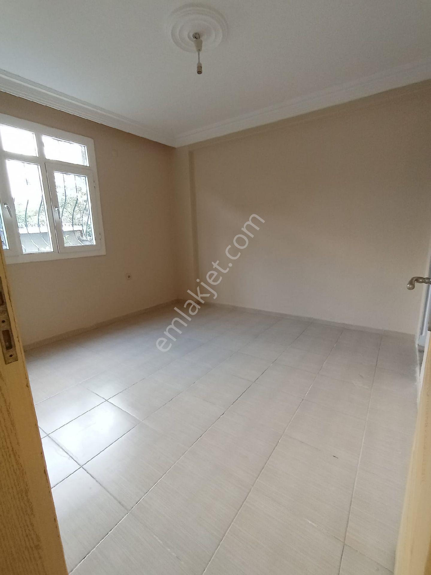 Yeşiltepede Veli Yavuz Okulu Civarı Kiralık 2+1 Müstakil - Görsel 3