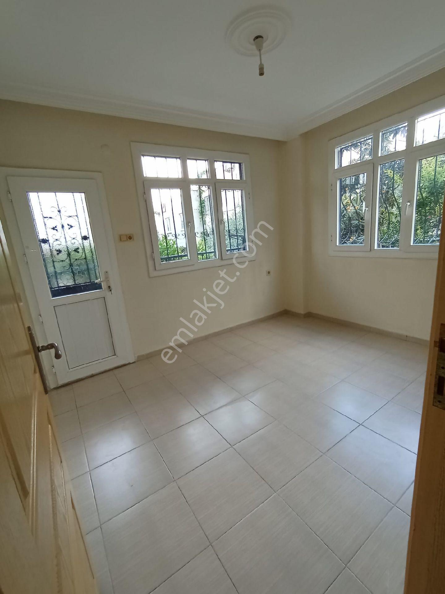 Yeşiltepede Veli Yavuz Okulu Civarı Kiralık 2+1 Müstakil - Görsel 8