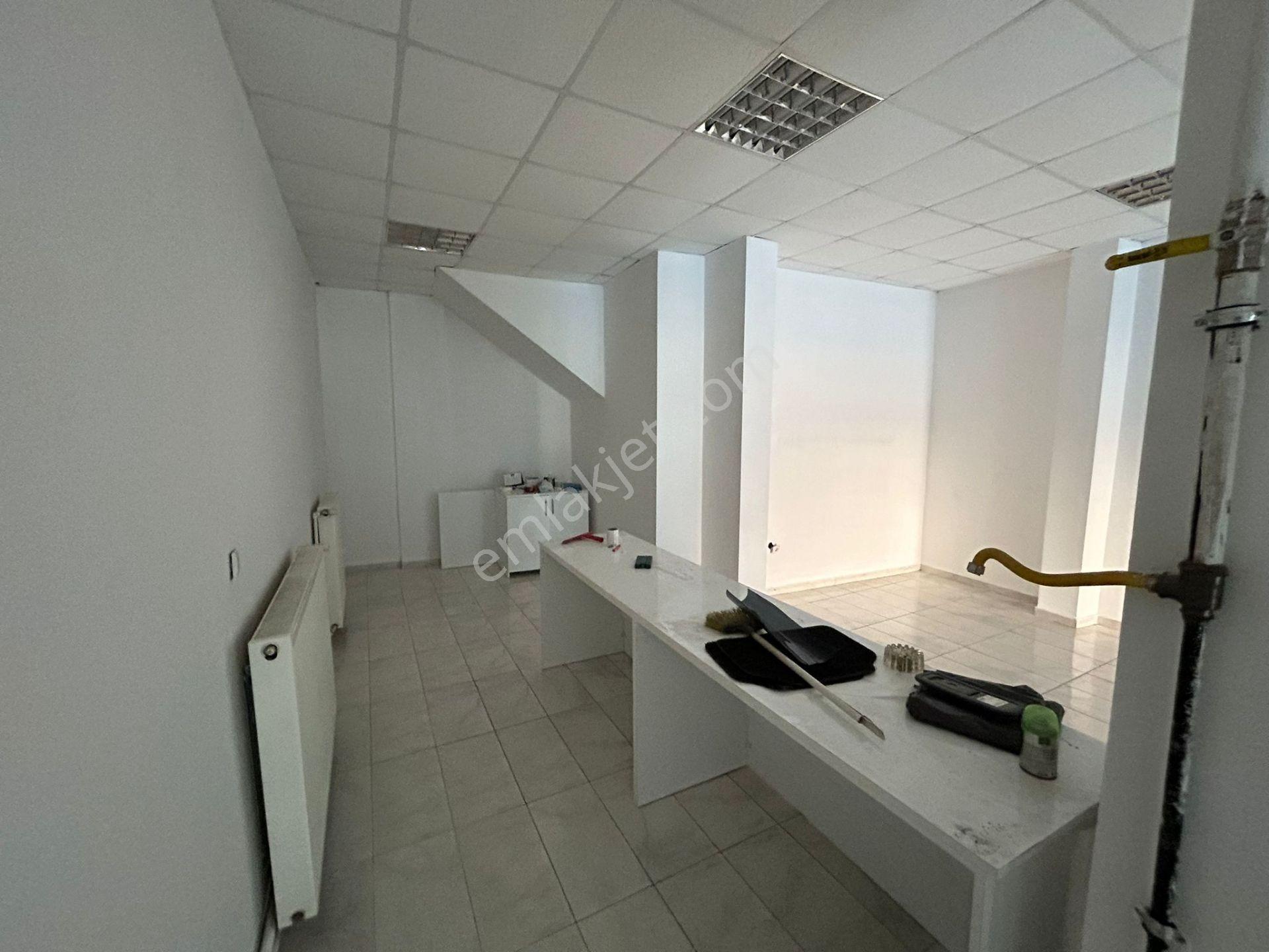 Taner'den Dikmen Caddesinde 160m2 Polis Evi Karşısı Kiracılı Yatırımcıya Uygun - Görsel 9