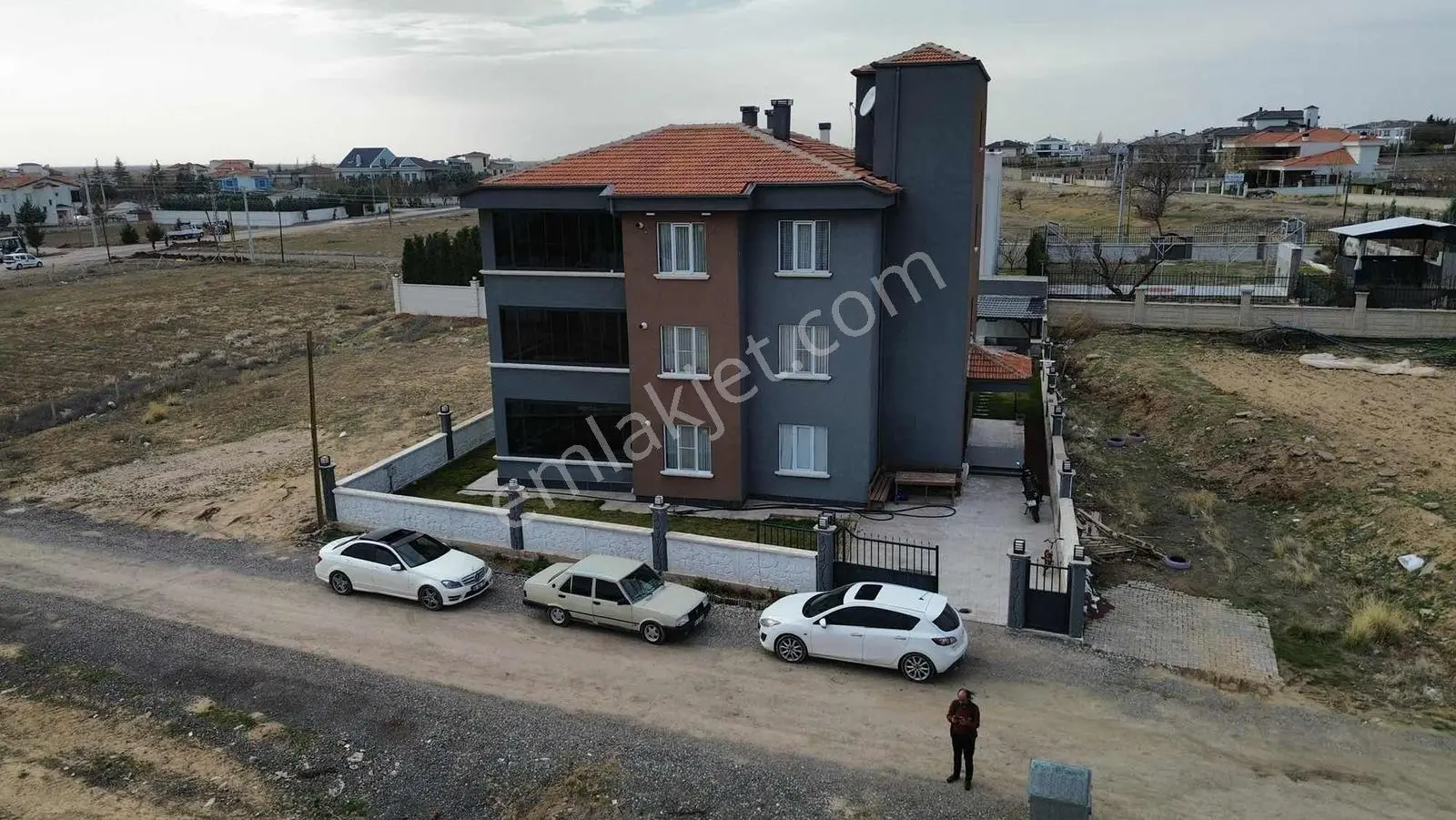 Cumhuriyet Mahallesinde 3 Katlı Müstakil Bina 3 Adet 4+1 Daire - Görsel 52