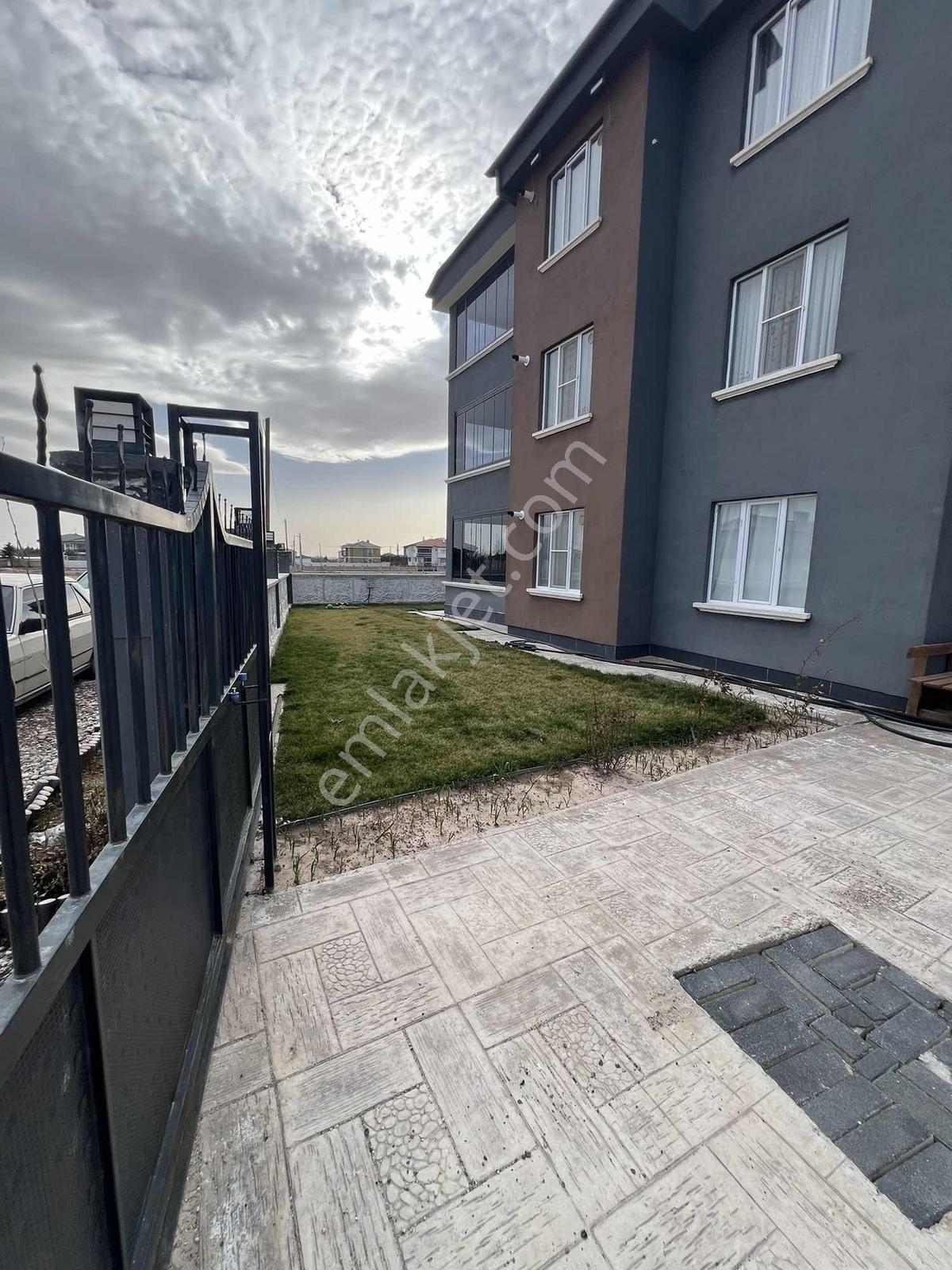 Cumhuriyet Mahallesinde 3 Katlı Müstakil Bina 3 Adet 4+1 Daire - Görsel 49