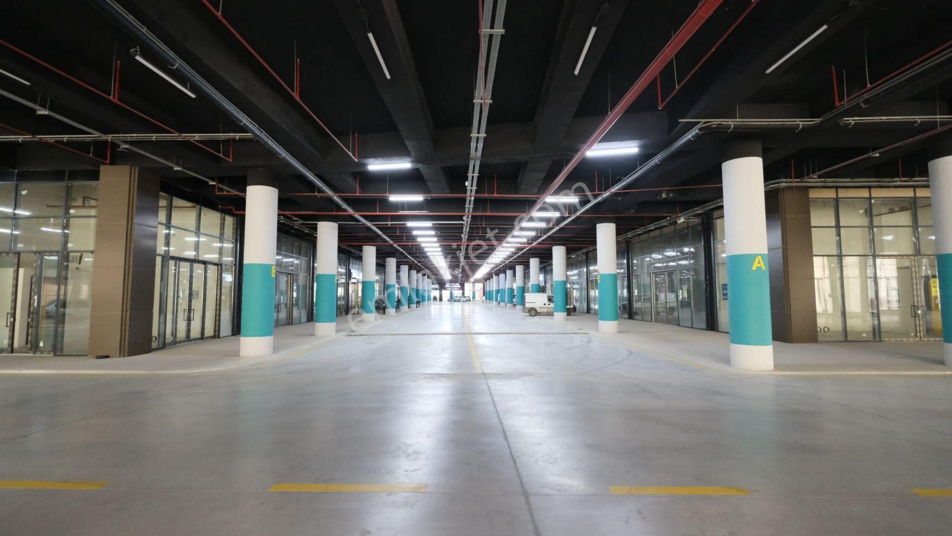 Mega Şaşmaz'da Yola Cepheli Kiralık Dükkan - Görsel 4