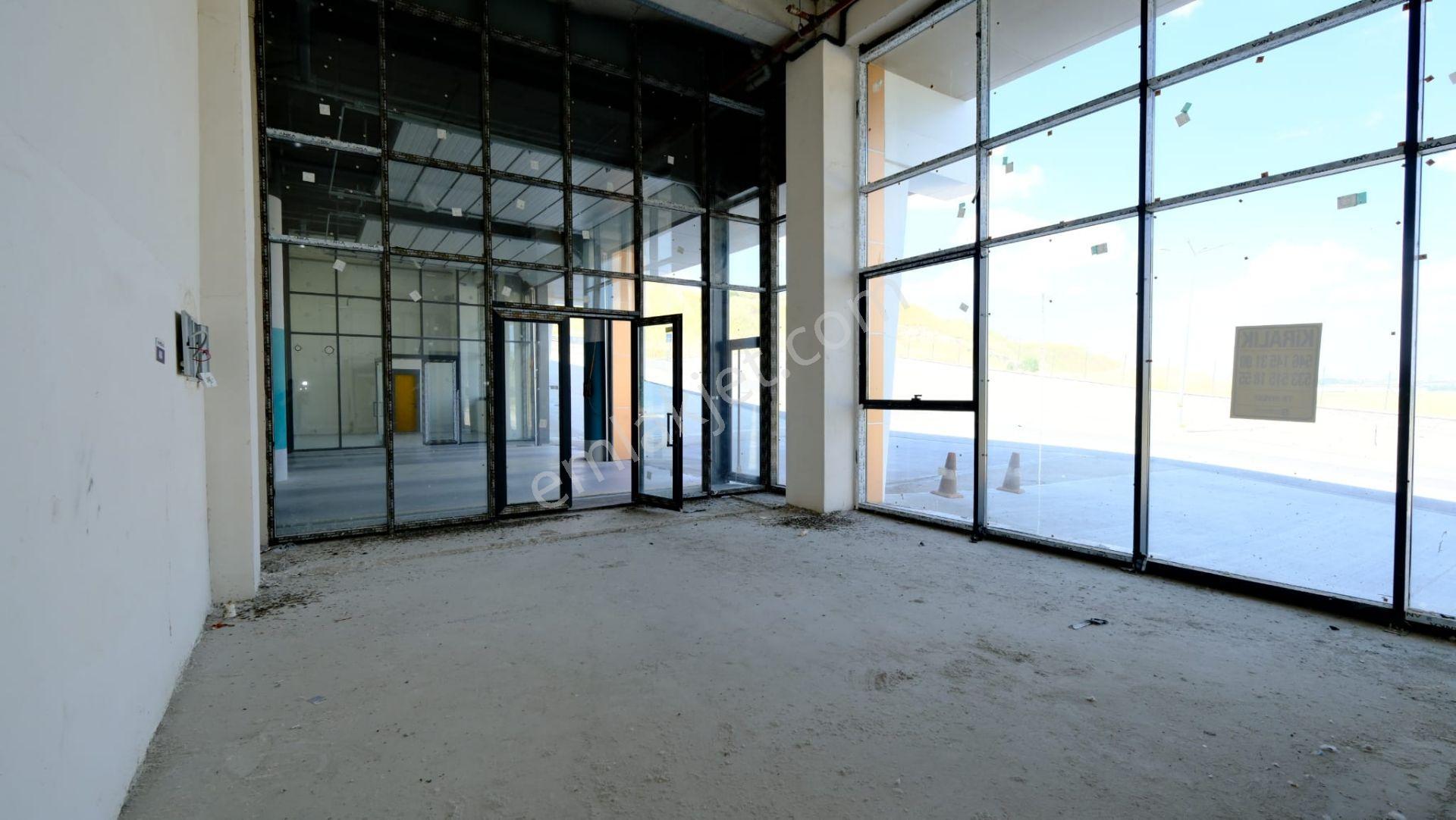Mega Şaşmaz'da Yola Cepheli Kiralık Dükkan - Görsel 19