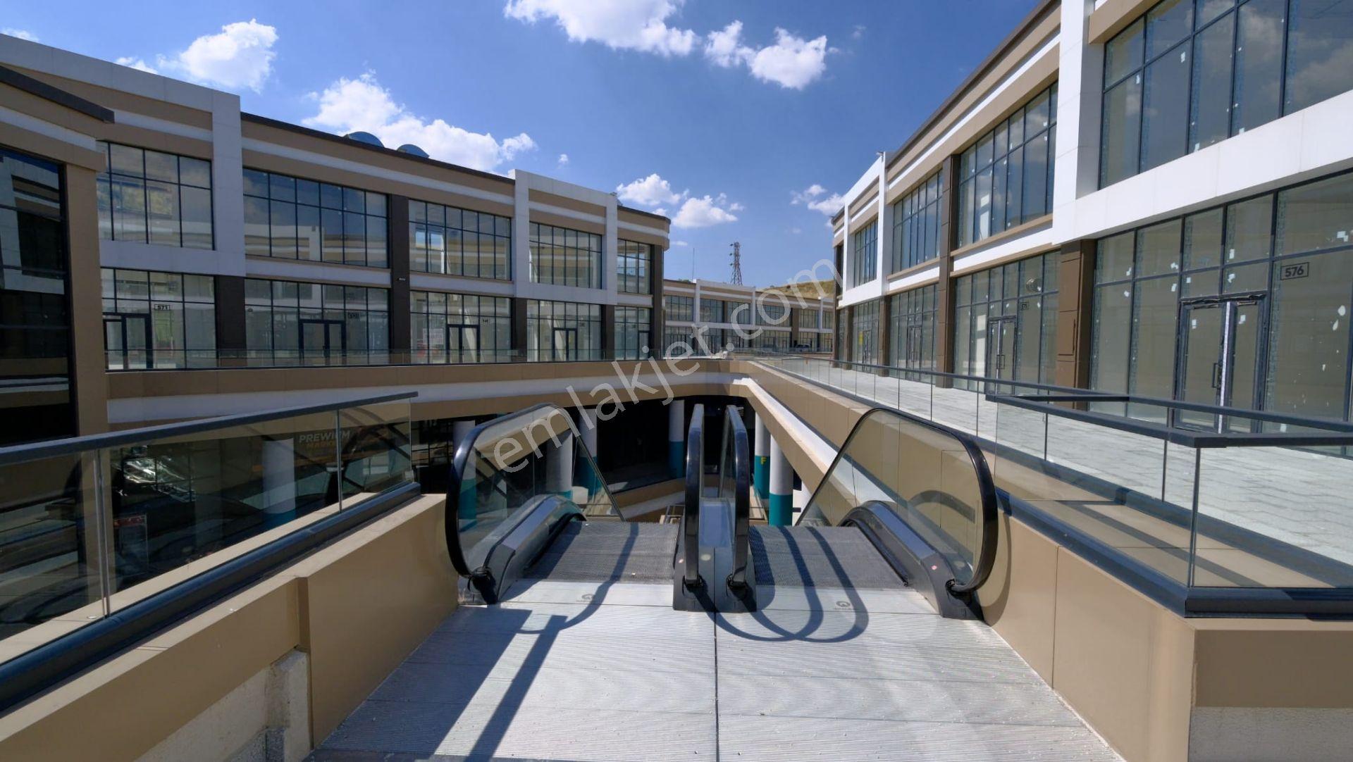 Mega Şaşmaz'da Yola Cepheli Kiralık Dükkan - Görsel 7
