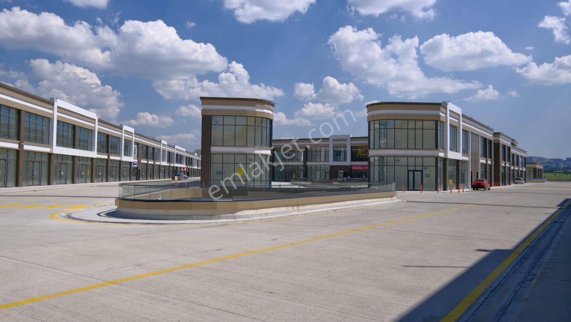 Mega Şaşmaz'da Yola Cepheli Kiralık Dükkan - Görsel 16