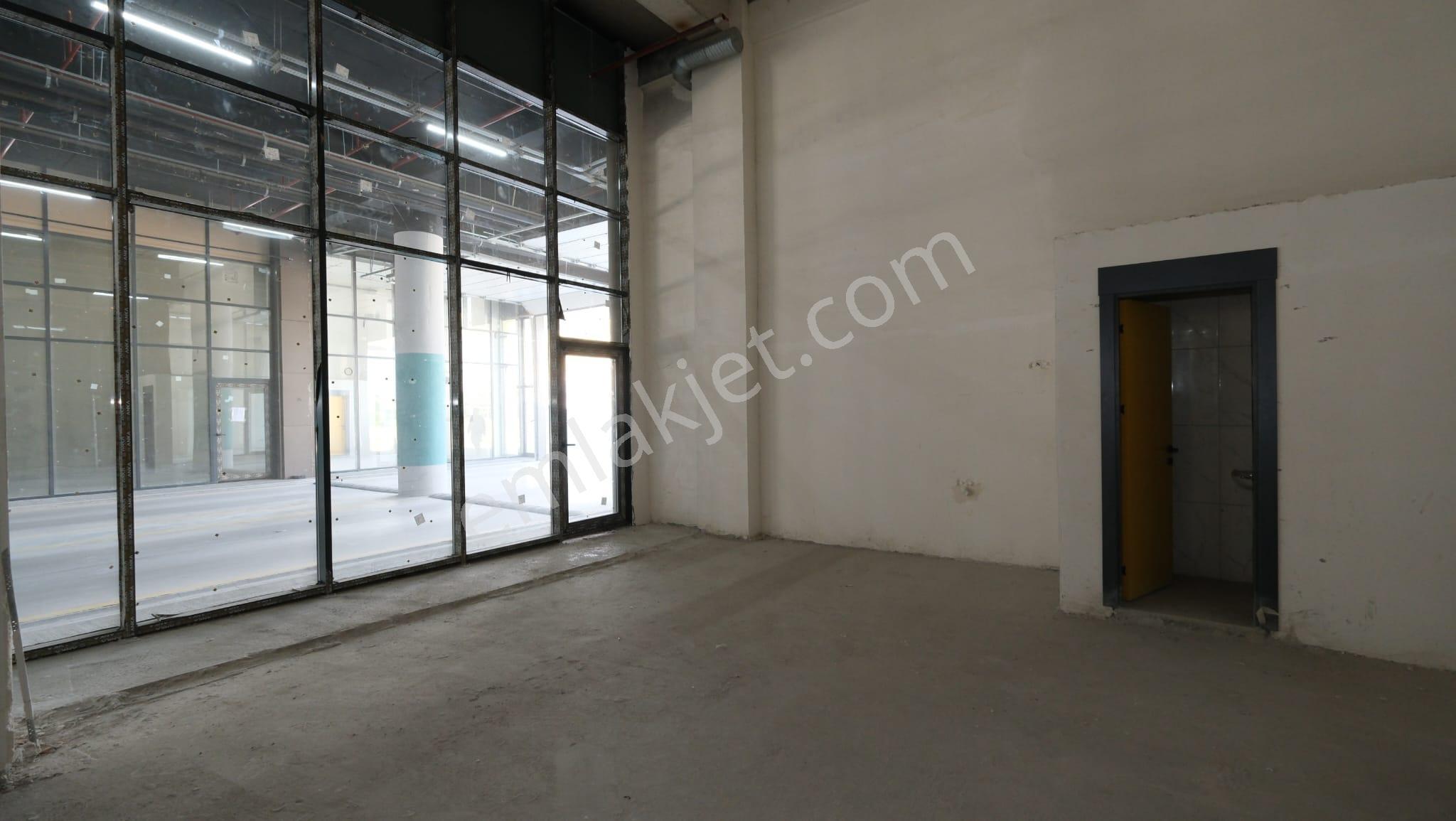 Mega Şaşmaz'da Yola Cepheli Kiralık Dükkan - Görsel 23