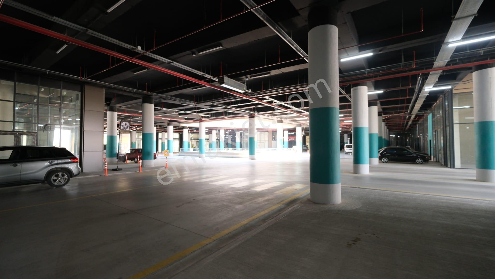 Mega Şaşmaz'da Yola Cepheli Kiralık Dükkan - Görsel 8