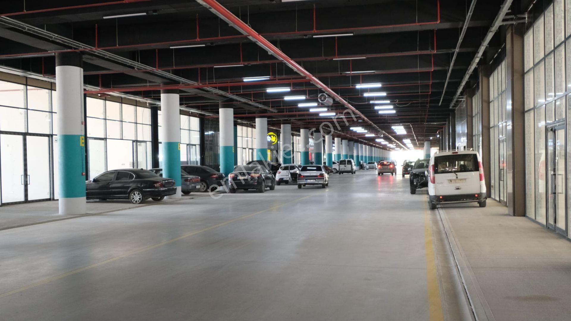 Mega Şaşmaz'da Yola Cepheli Kiralık Dükkan - Görsel 24