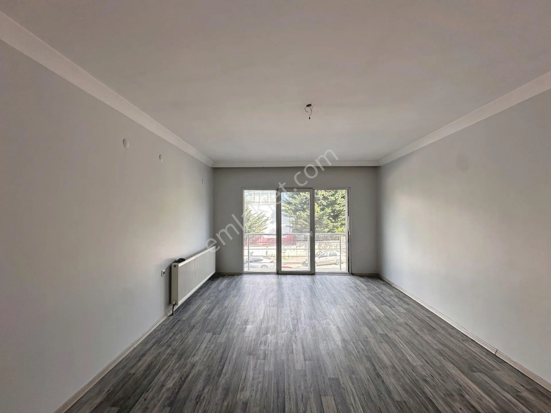 Hocalı Cadde Üzerinde Ara Katta Asansörlü Yapılı 3+1 Satılık Daire - Görsel 2