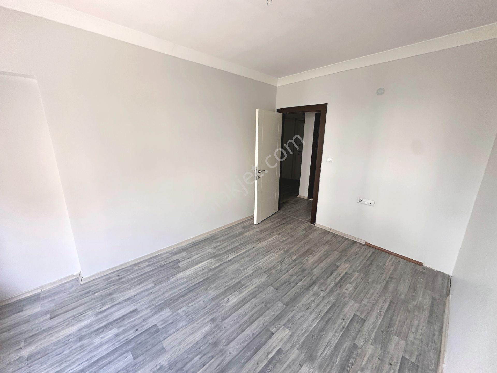 Hocalı Cadde Üzerinde Ara Katta Asansörlü Yapılı 3+1 Satılık Daire - Görsel 17