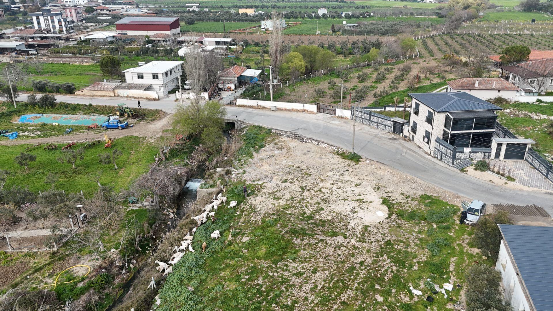 İzmir Menderes Oğlananasında 151m2 Tapu Köyiçi Taksimli Arsa - Görsel 4