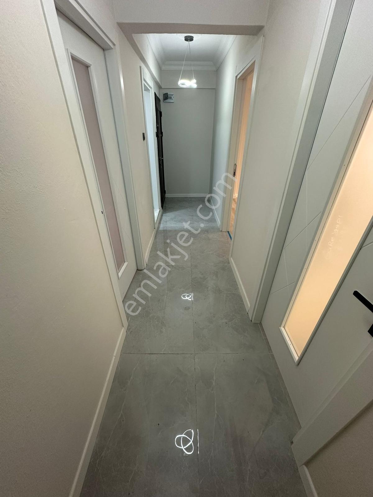 Kostak'tan Akçay'da Denize Yürüme Mesafesinde Ön Cephe 2+1 Daire - Görsel 10