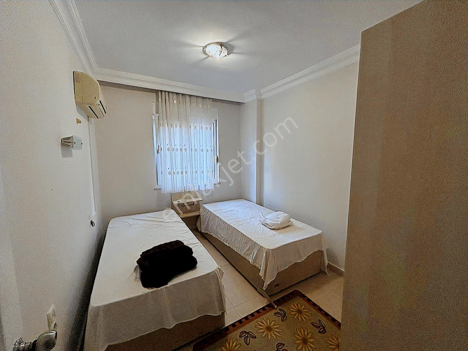 İpek Park Sitesi 2+1 Eşyalı Havuz Manzaralı Bahçe Katı 3 Cepheli - Görsel 5