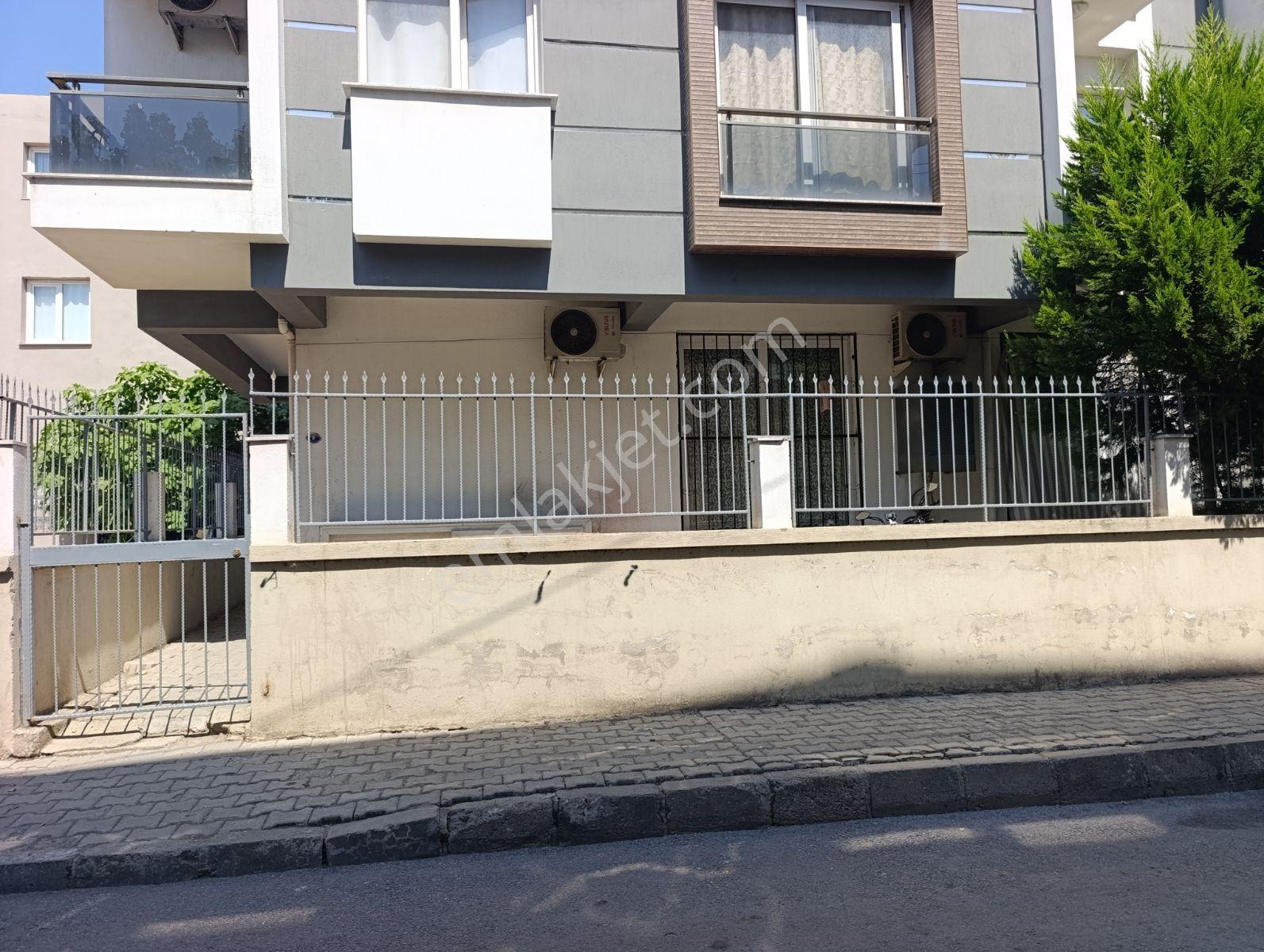 Bornova Mevlana Mahallesi'nde Satılık 1+1