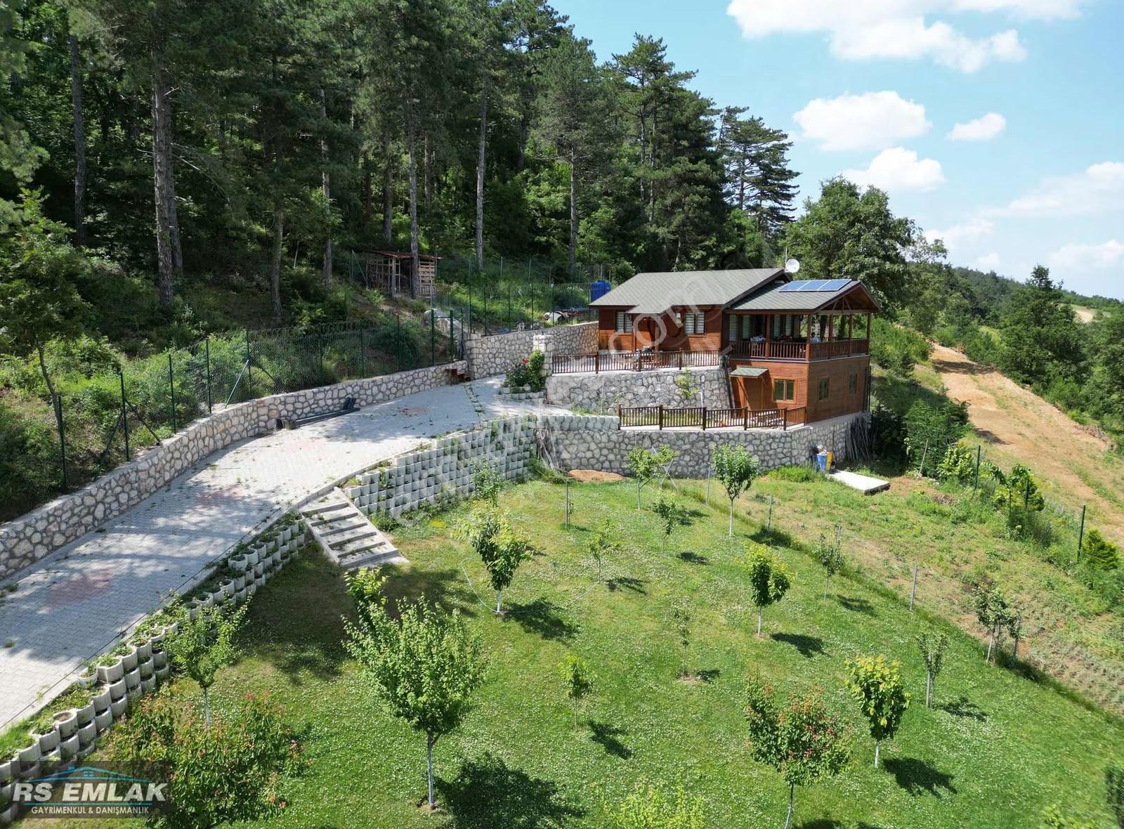 Dağyenice'de Eşsiz Proje: Göl Manzaralı Tarla Ve Ahşap Ev