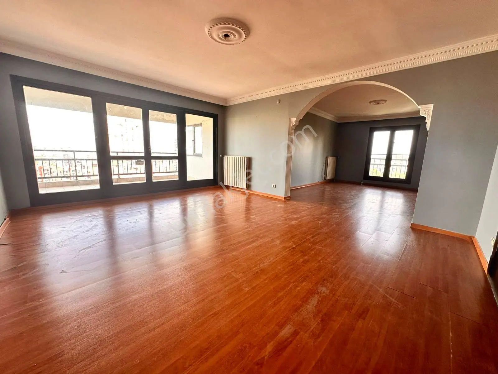 Bahçeşehir'in Merkezinde Funda Sitesinde Kiralık 3+1 Daire - Görsel 5