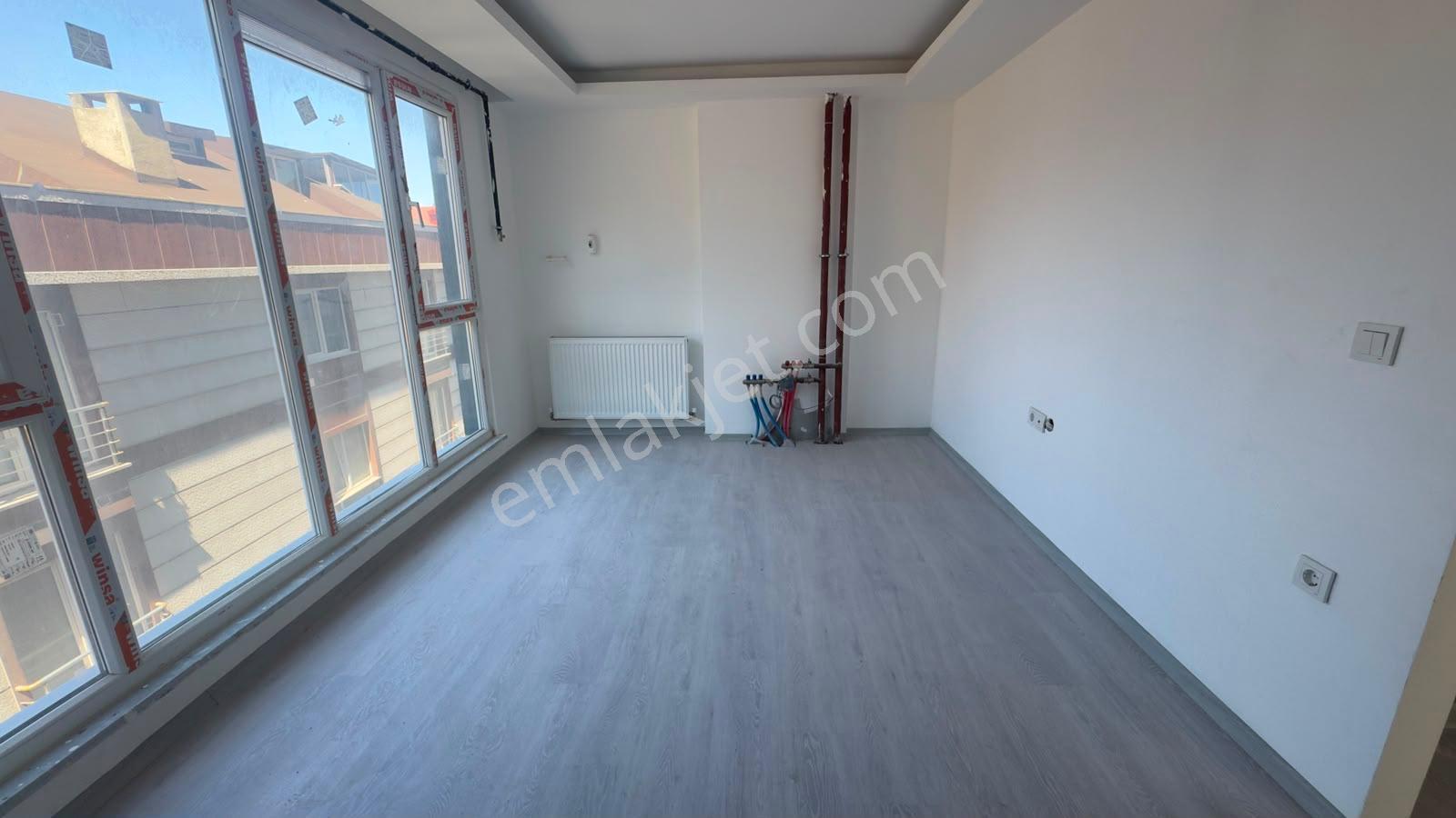 Eyüpsultan Alibeyköyde Güzeltepe Mahallesinde/ 1+1/65/4.kat/ Butik Sitesinde Satılık Daire - Görsel 2