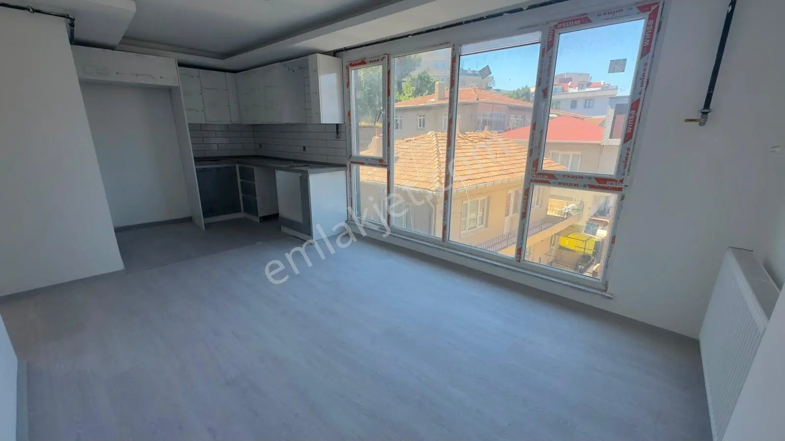 Eyüpsultan Alibeyköyde Güzeltepe Mahallesinde/ 1+1/65/4.kat/ Butik Sitesinde Satılık Daire