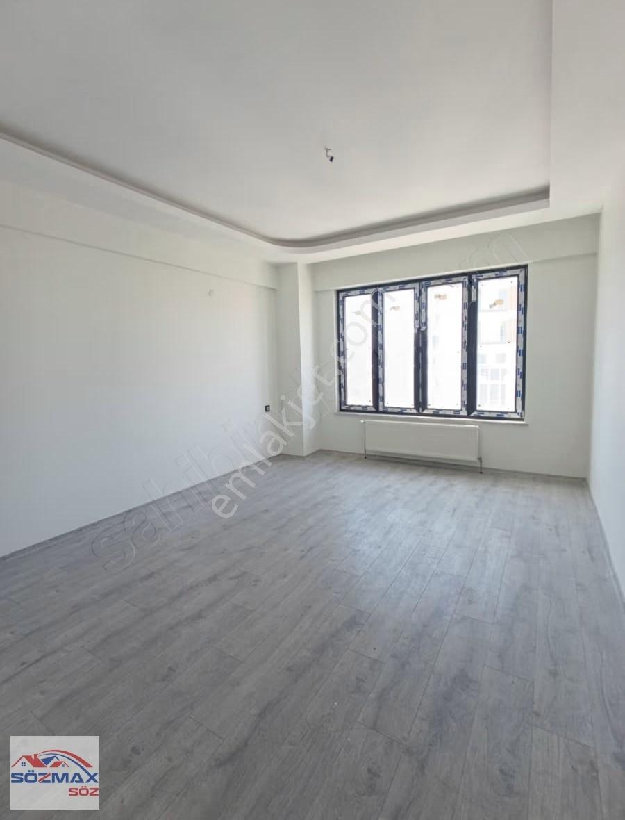 Seyrani Ana Yol Üzerinde Satılık 4+1 Daire - Görsel 4