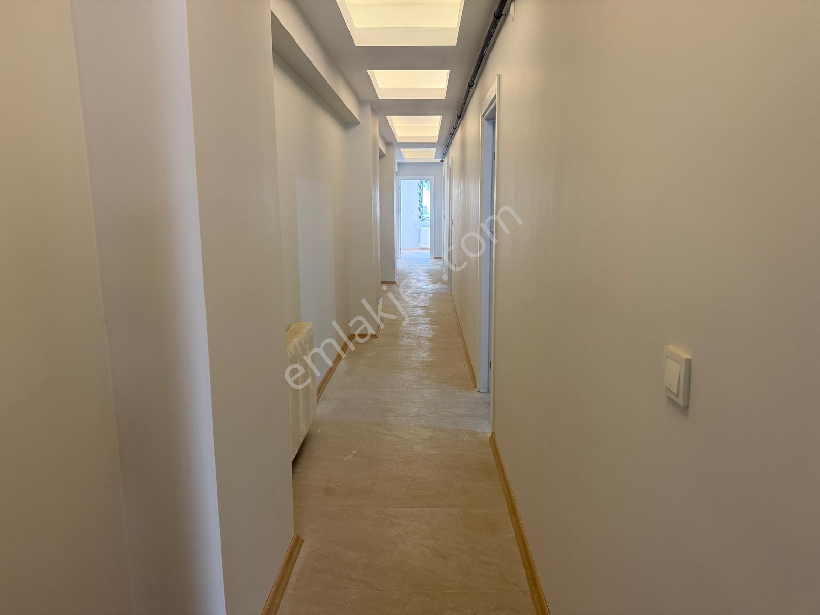 Bal Gayrimenkul'den Atatürk Caddesi Üzeri Sıfır 3+1 Ofis&daire - Görsel 25
