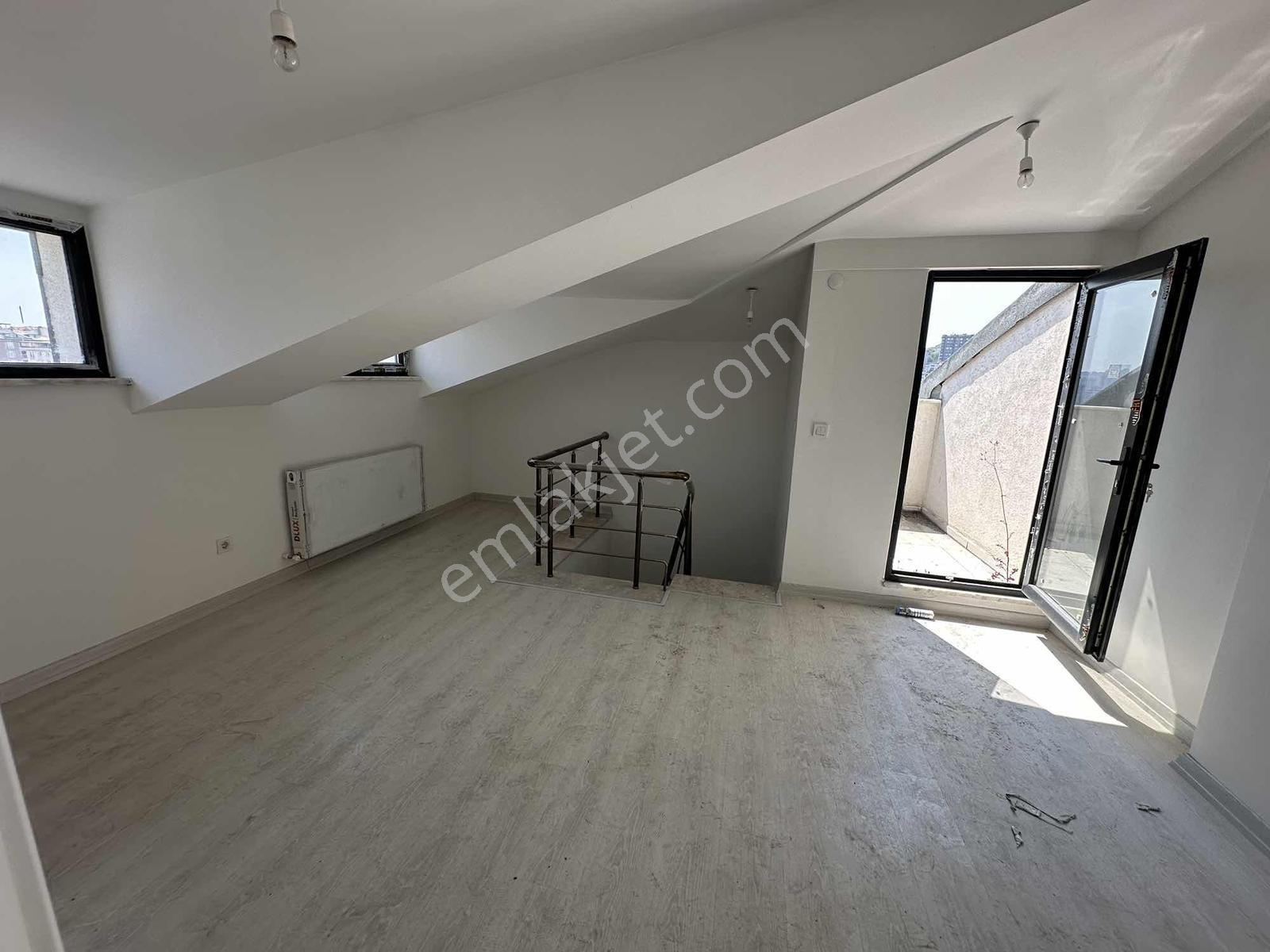 Metroya Yakın, Şehir Manzaralı 2+1 Daire 132 M2 Dublex Satılık - Görsel 11