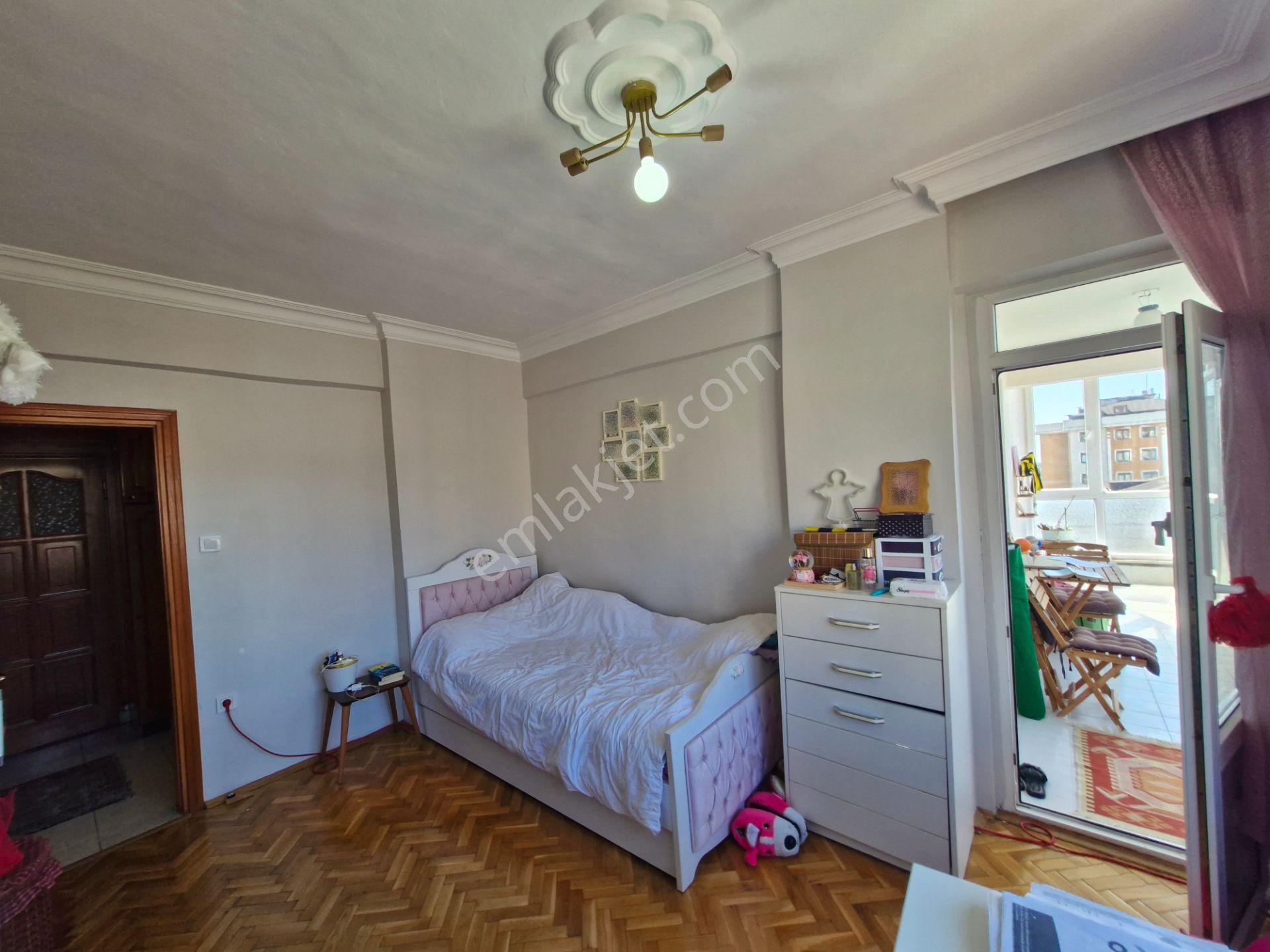 Zümrütevlerde;içi Yenilenmiş,2 Ad.balkon,ayrı Wc,6.kat,geniş 3+1 - Görsel 12
