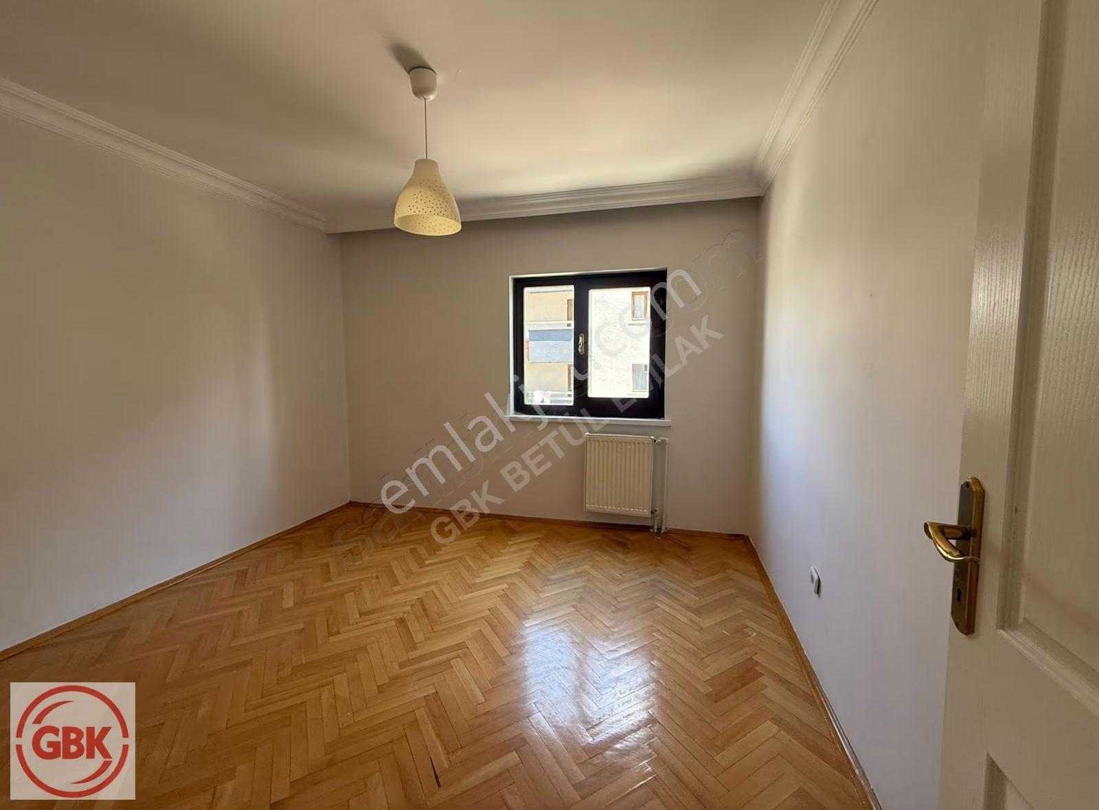 Birlik 448. Cadde'de Park Manzaralı | 270 M² | Geniş Bakımlı 5+1 - Görsel 19