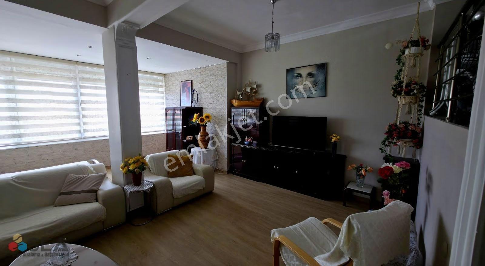 Kuşadasının En Seçkin Lokasyonunda,lüks Ve Konforlu Villa - Görsel 21
