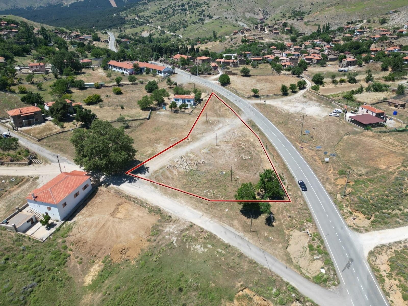 İmroz Emlak'tan Dereköy'de Yol Kenarı 3 Dönüm Emsalsiz Tarla - Görsel 17