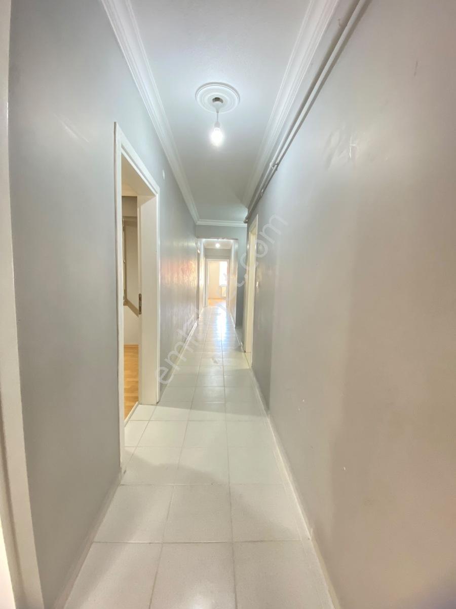 Reşadiye'de 3+1 Geniş Kiralık Daire - Görsel 3