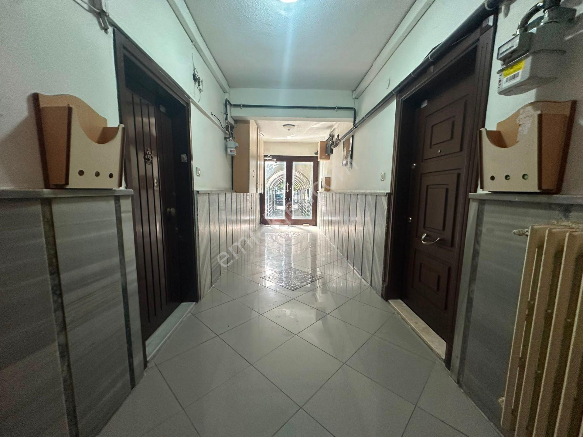 Bahçelievler Deli Hüseyin Paşa Caddesinde 140m2 Ferah 3+1 Daire - Görsel 23
