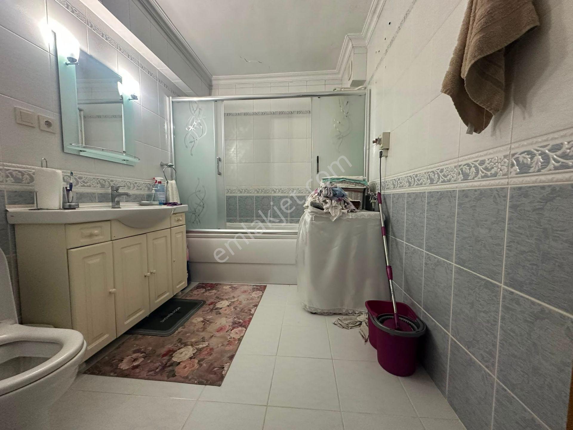 Bahçelievler Deli Hüseyin Paşa Caddesinde 140m2 Ferah 3+1 Daire - Görsel 18