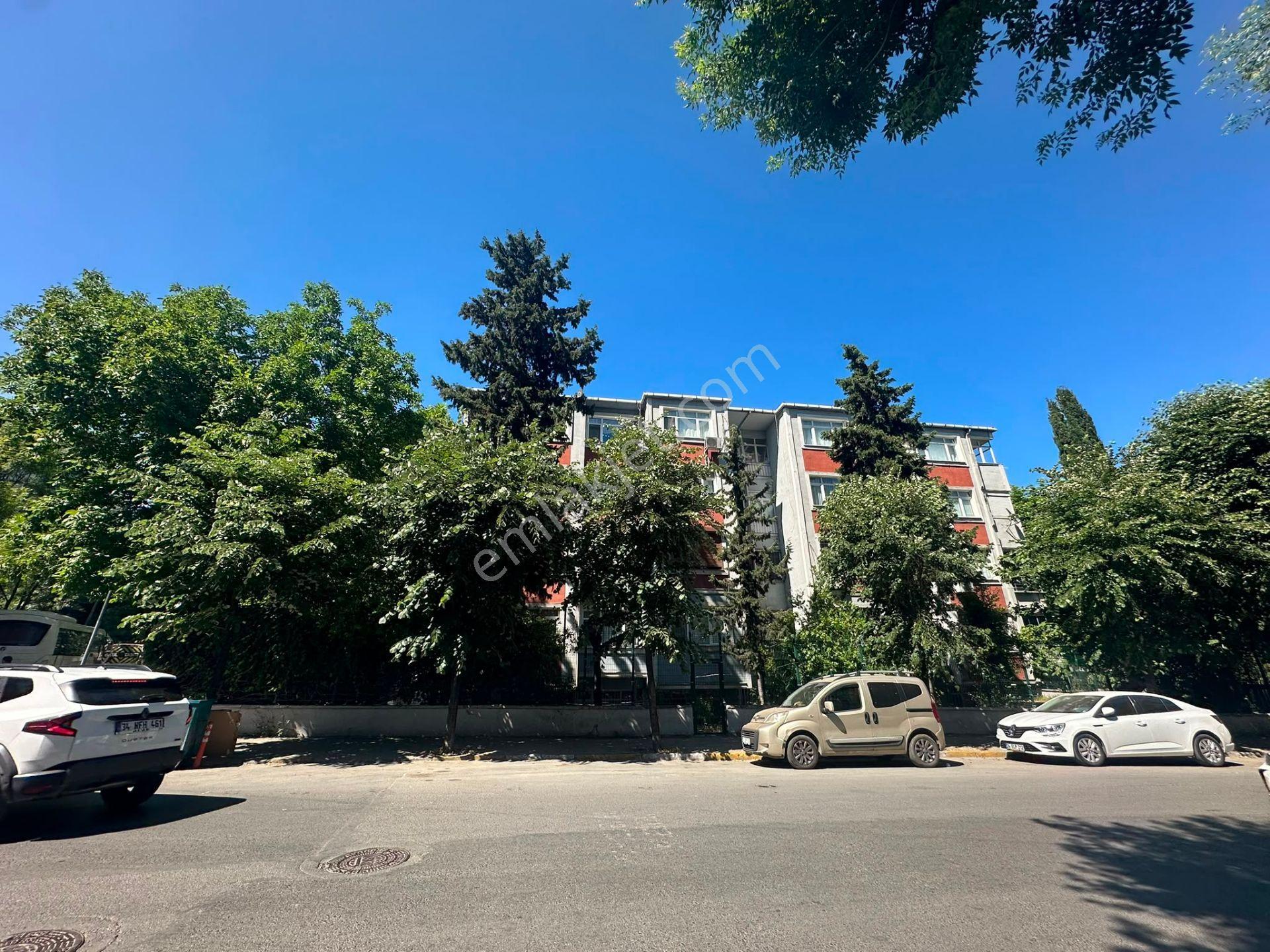 Bahçelievler Deli Hüseyin Paşa Caddesinde 140m2 Ferah 3+1 Daire - Görsel 28