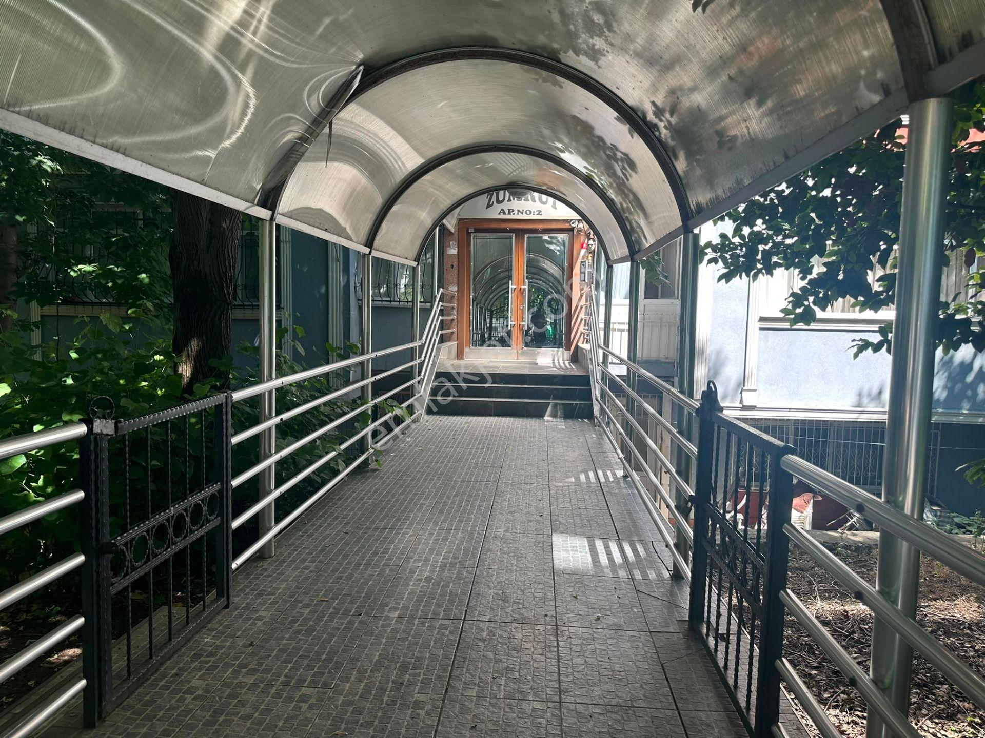 Bahçelievler Deli Hüseyin Paşa Caddesinde 140m2 Ferah 3+1 Daire - Görsel 27