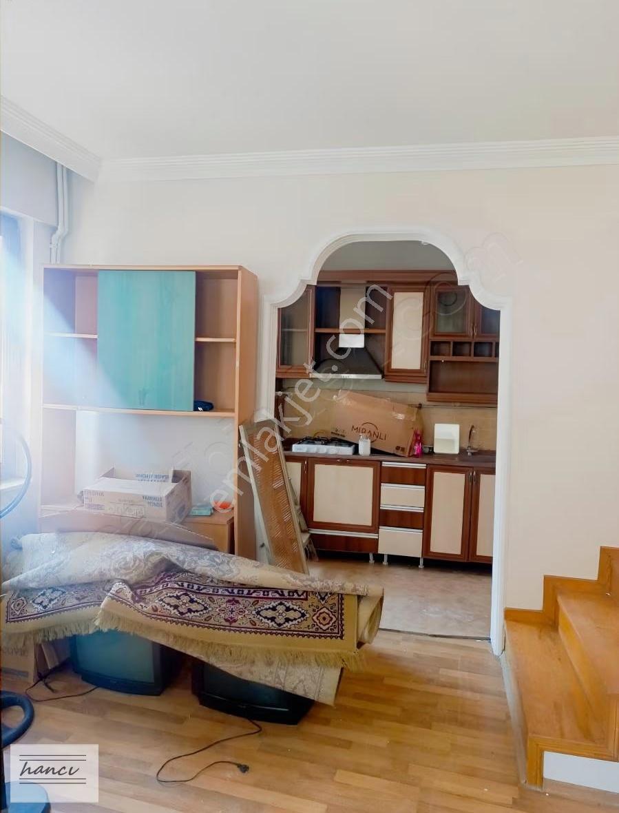 Hancı'dan Emirsultan Meydanında Kiralık 3 Katlı Ev - Görsel 28
