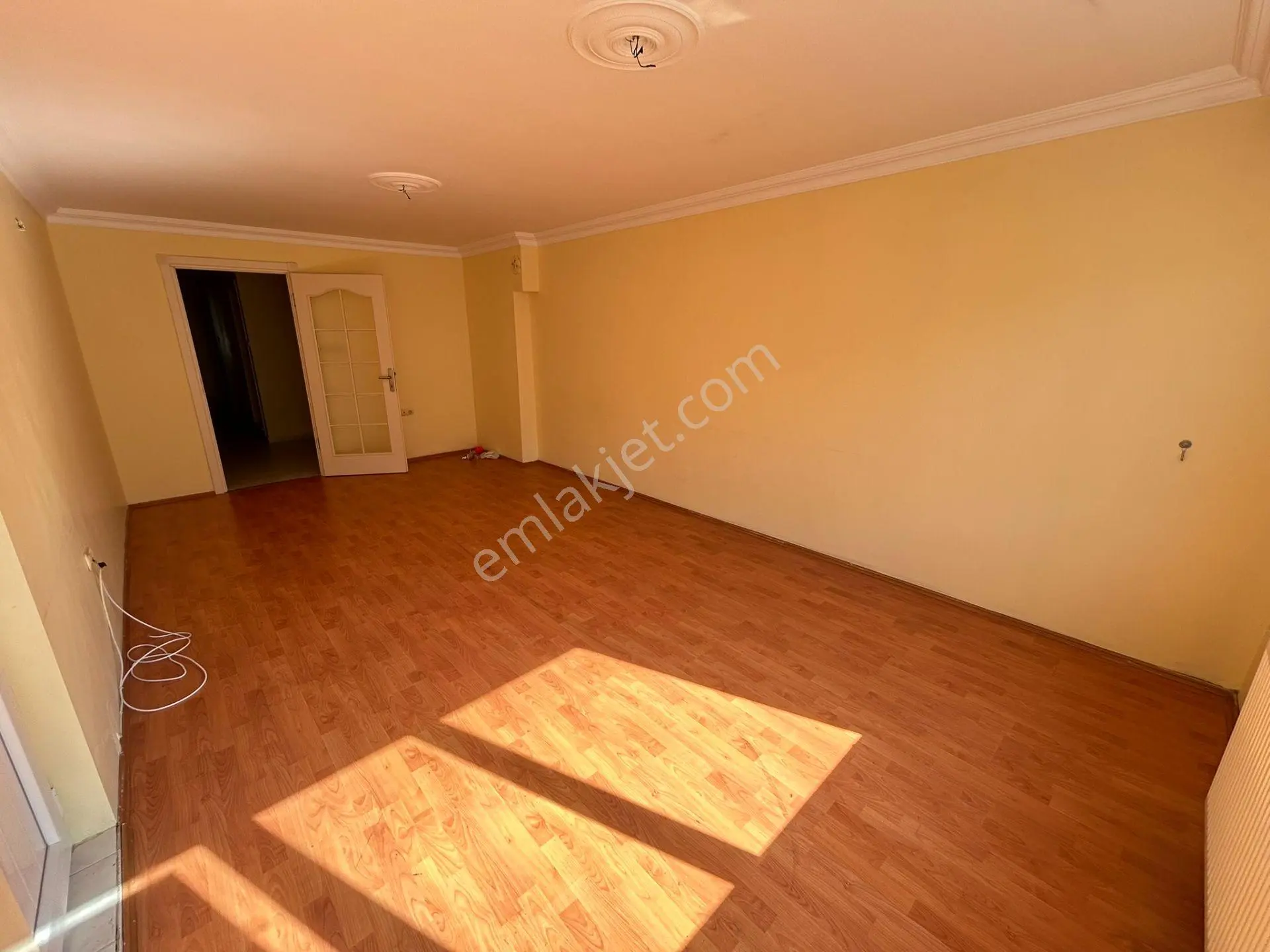 Bandırma Sunullahta, Ordu Caddesi Üzerinde 3+1 Ara Kat Asansörlü Kiralık Daire - Görsel 4