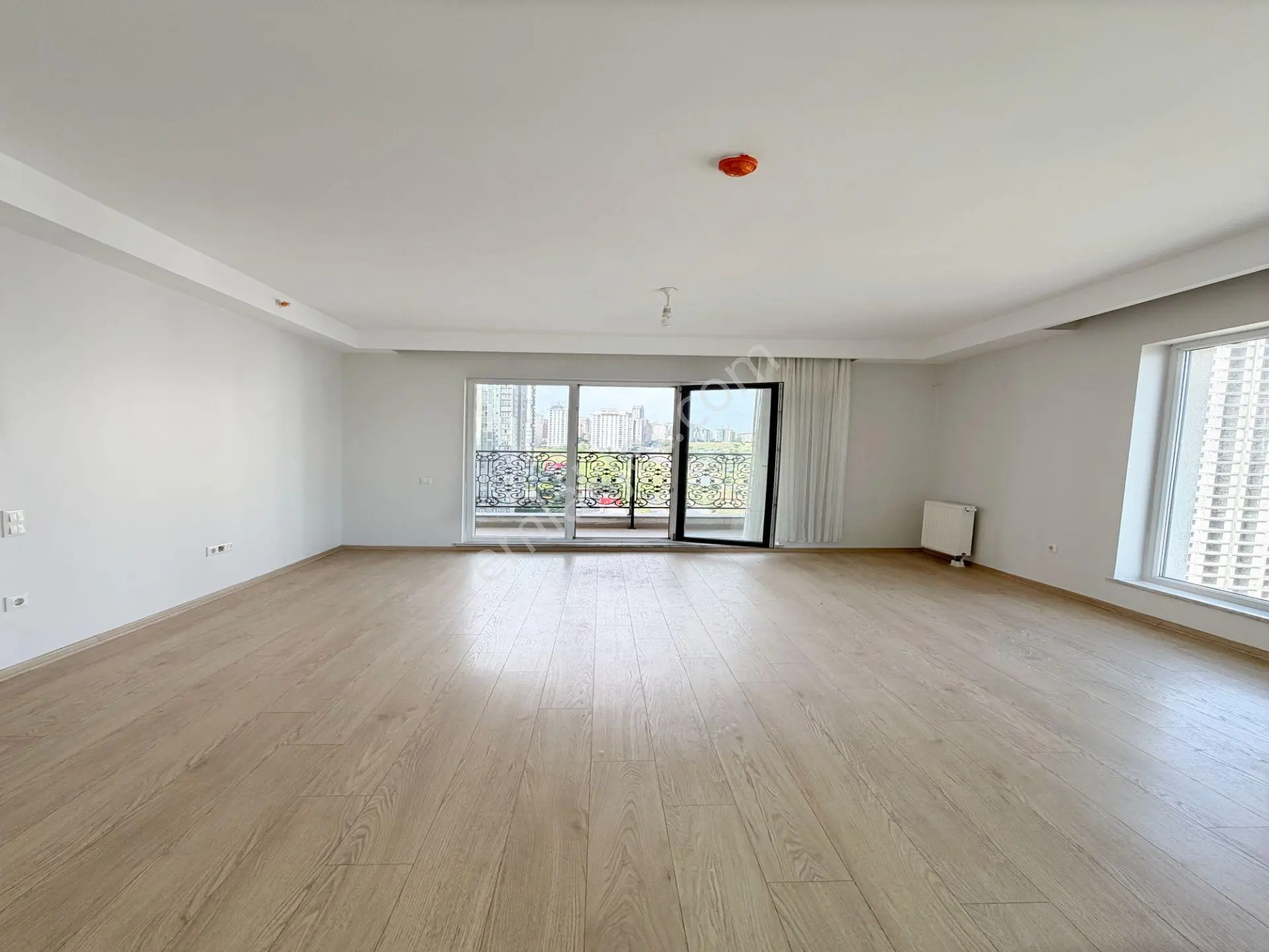 Aile Sitesinin İçinde 2+1 - Ana Cadde Üzeri - Metrobüse Yakın - Krediye Uygun Daire !! - Görsel 21