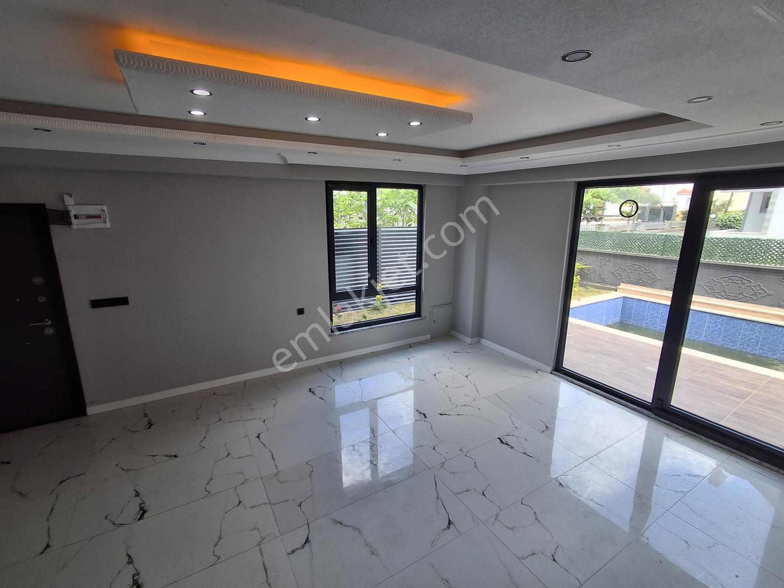 Kocaali Alandere'de Deniz Manzaralı 4+1 Satılık Triplex Villa - Görsel 23