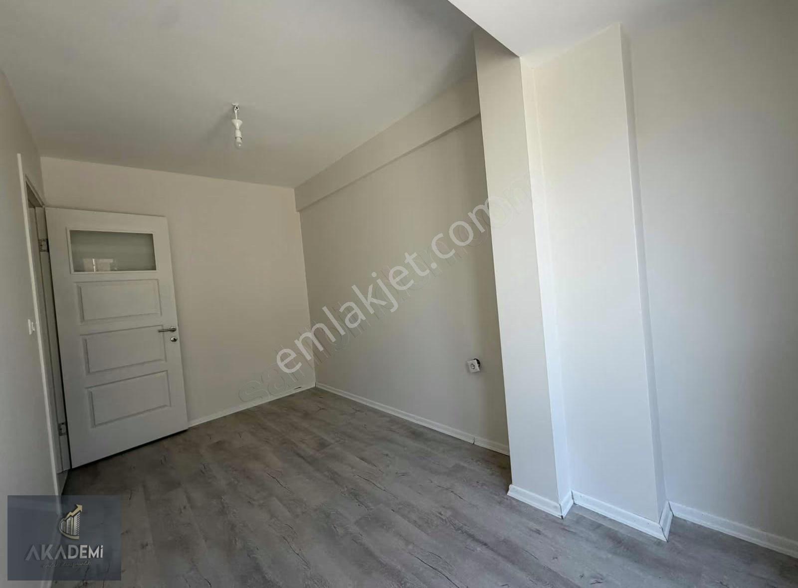 Akademi'den Cadde Yakını Asansörlü Lüks Kiralık 1+1 - Görsel 15