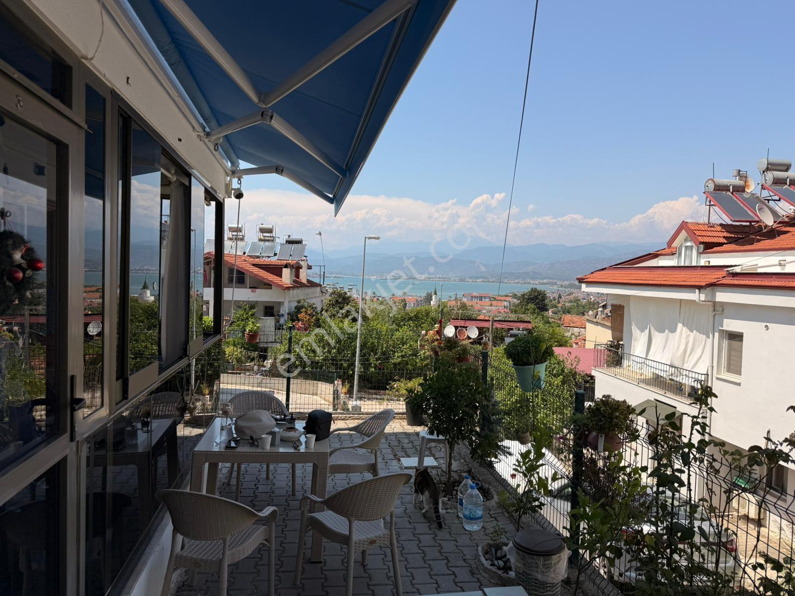 Kesikkapı Mahallesinde Deniz Manzaralı Bahçe Kullanımlı 1+1 - Görsel 3