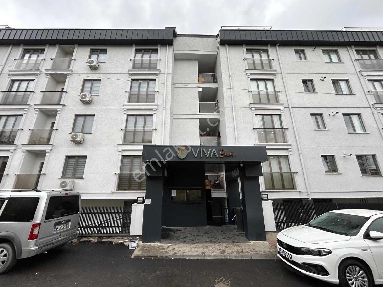 Viva Bien'de Güvenlikli Sitede A Dan Z Ye Lüks Full Eşyalı 2+1