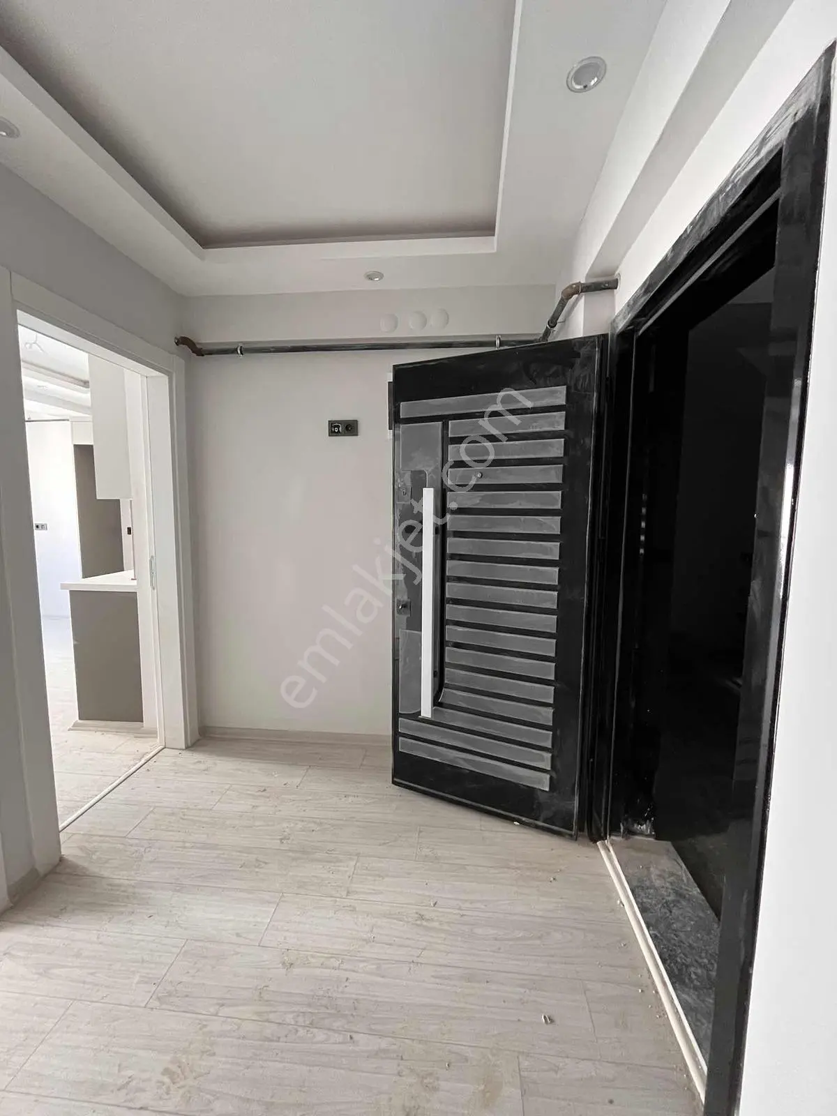 Muradiye Mah 1+1 Sıfır Ara Kat Ana Yol Üstünde Kiralık Daire - Görsel 16