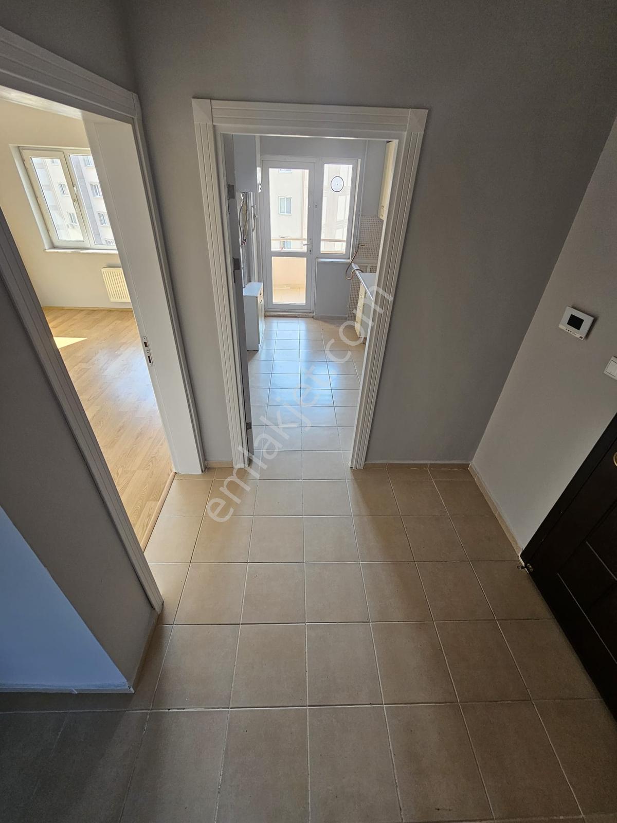Hamitler Toki Ara Kat Manzaralı Kiralık 2+1 Daire - Görsel 3