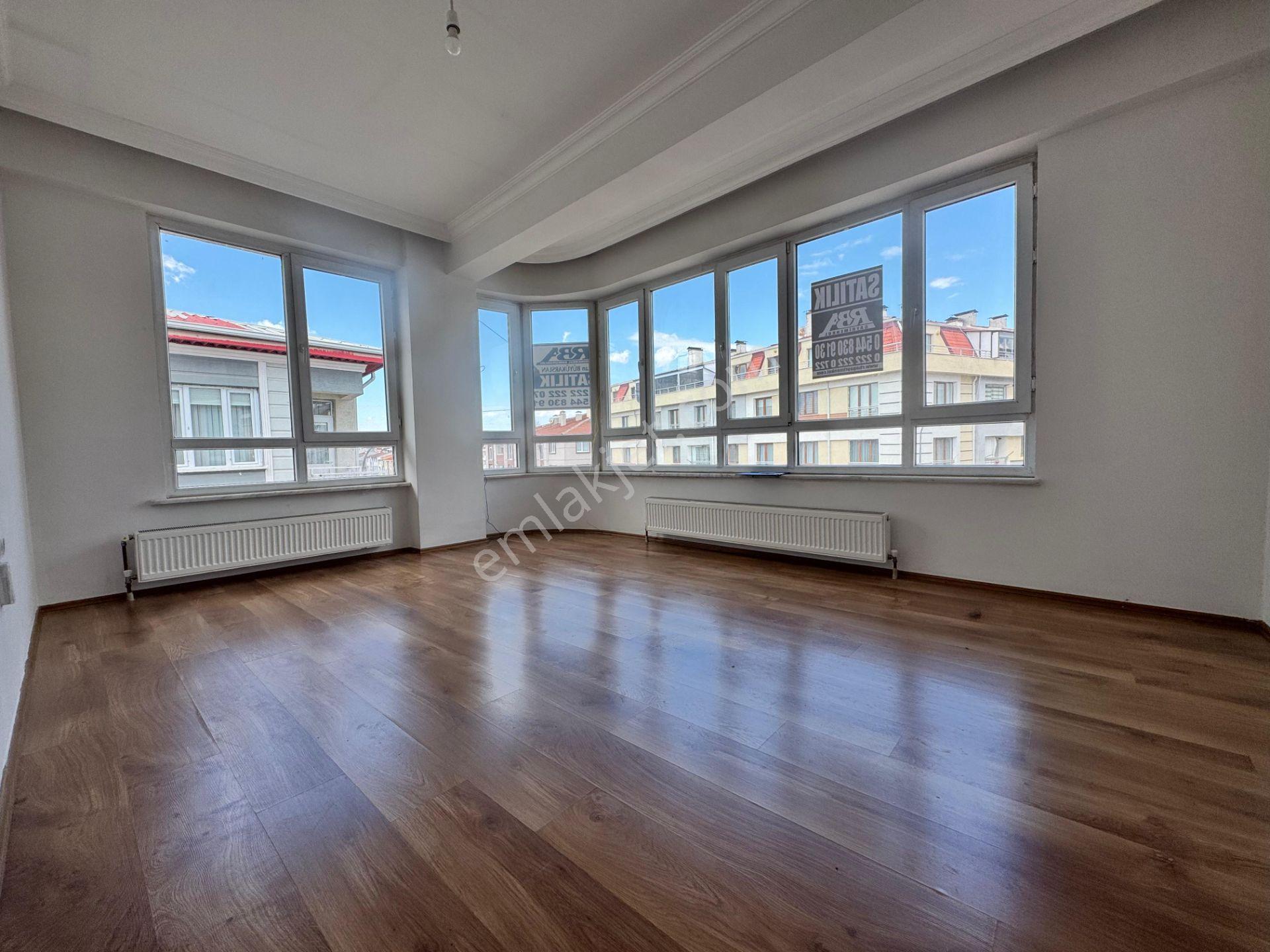 Rba'dan Büyükdere Mh. Millet Cd. Mükemmel Konumda Satılık 2+1 Daire
