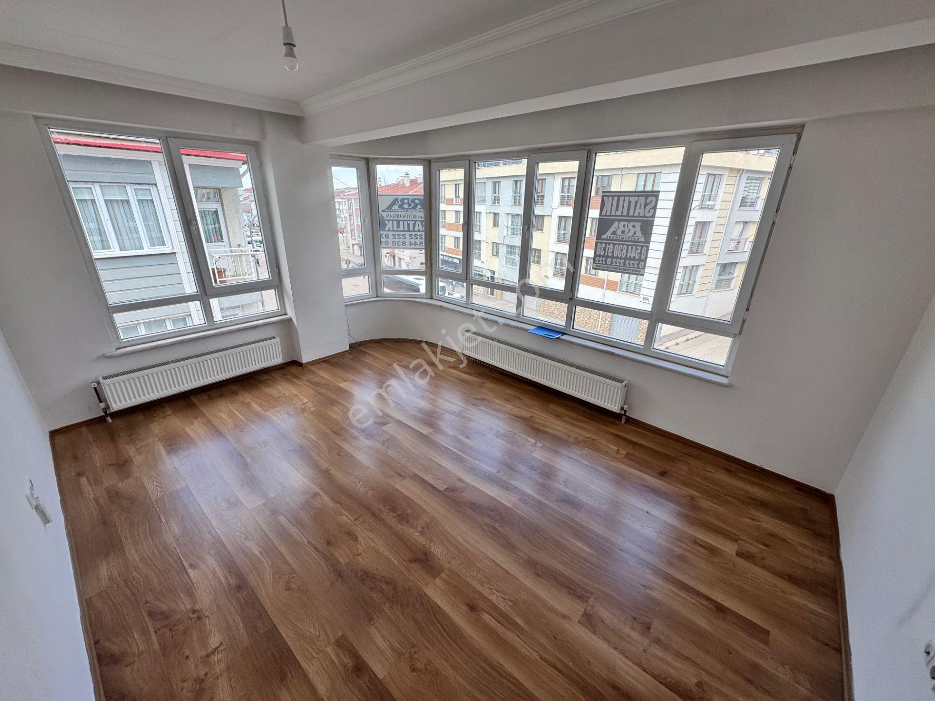 Rba'dan Büyükdere Mh. Millet Cd. Mükemmel Konumda Satılık 2+1 Daire - Görsel 3