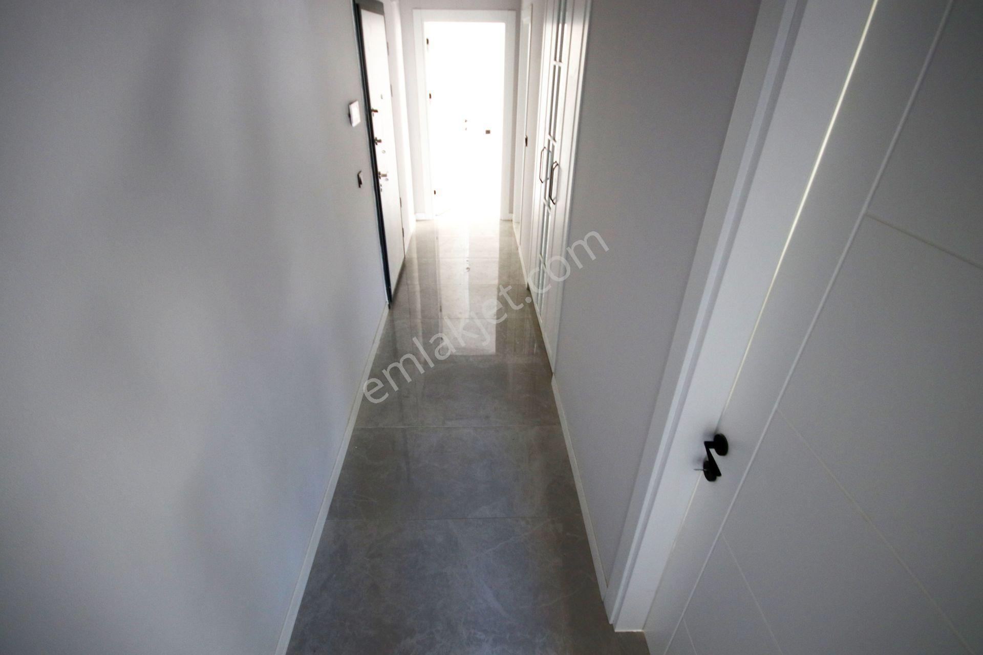 🛑🛑aktiften Akçay'da Satılık Kalitesi Fark Yaratan Sıfır Arakat Denize 150mt 2+1daire - Görsel 17