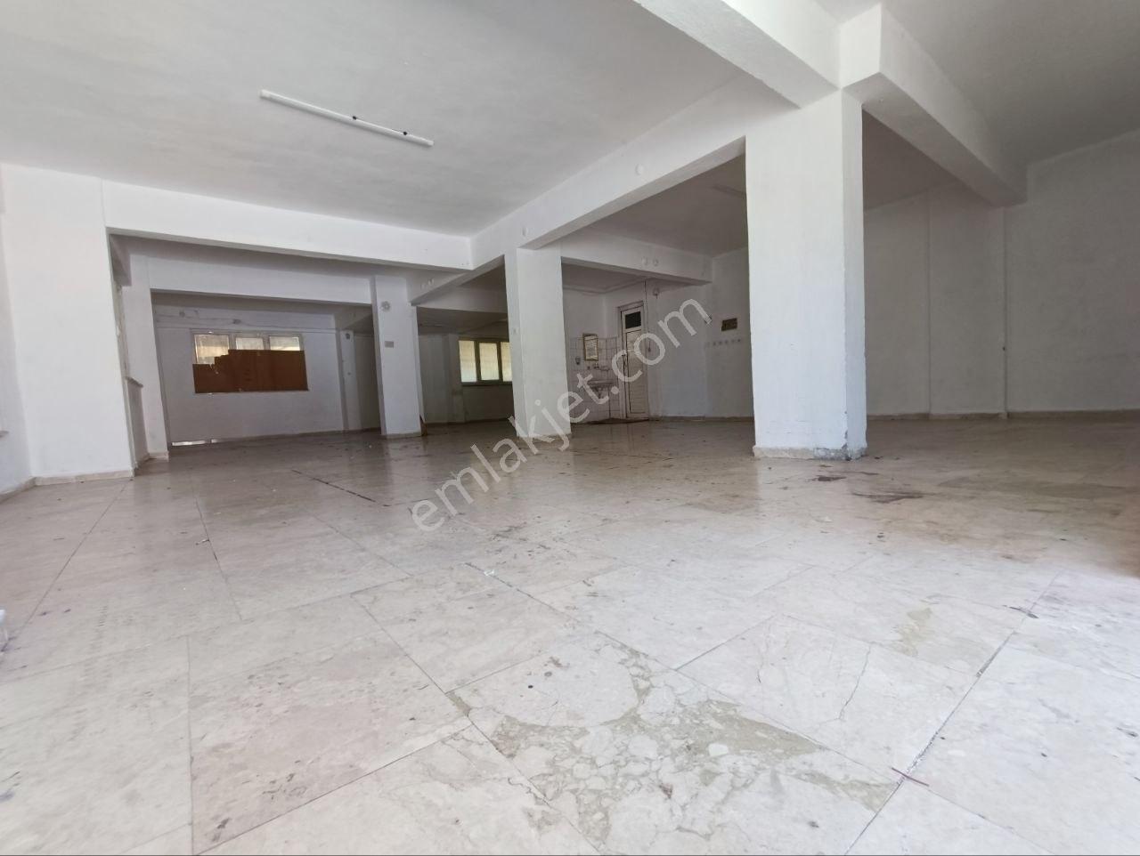 Lobby Fortisten Mehmet Akif Ersoy'da 240 M2 Kiralık İşyeri - Görsel 22