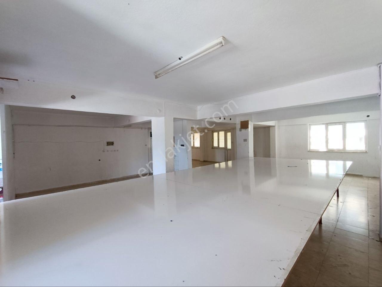 Lobby Fortisten Mehmet Akif Ersoy'da 240 M2 Kiralık İşyeri - Görsel 19