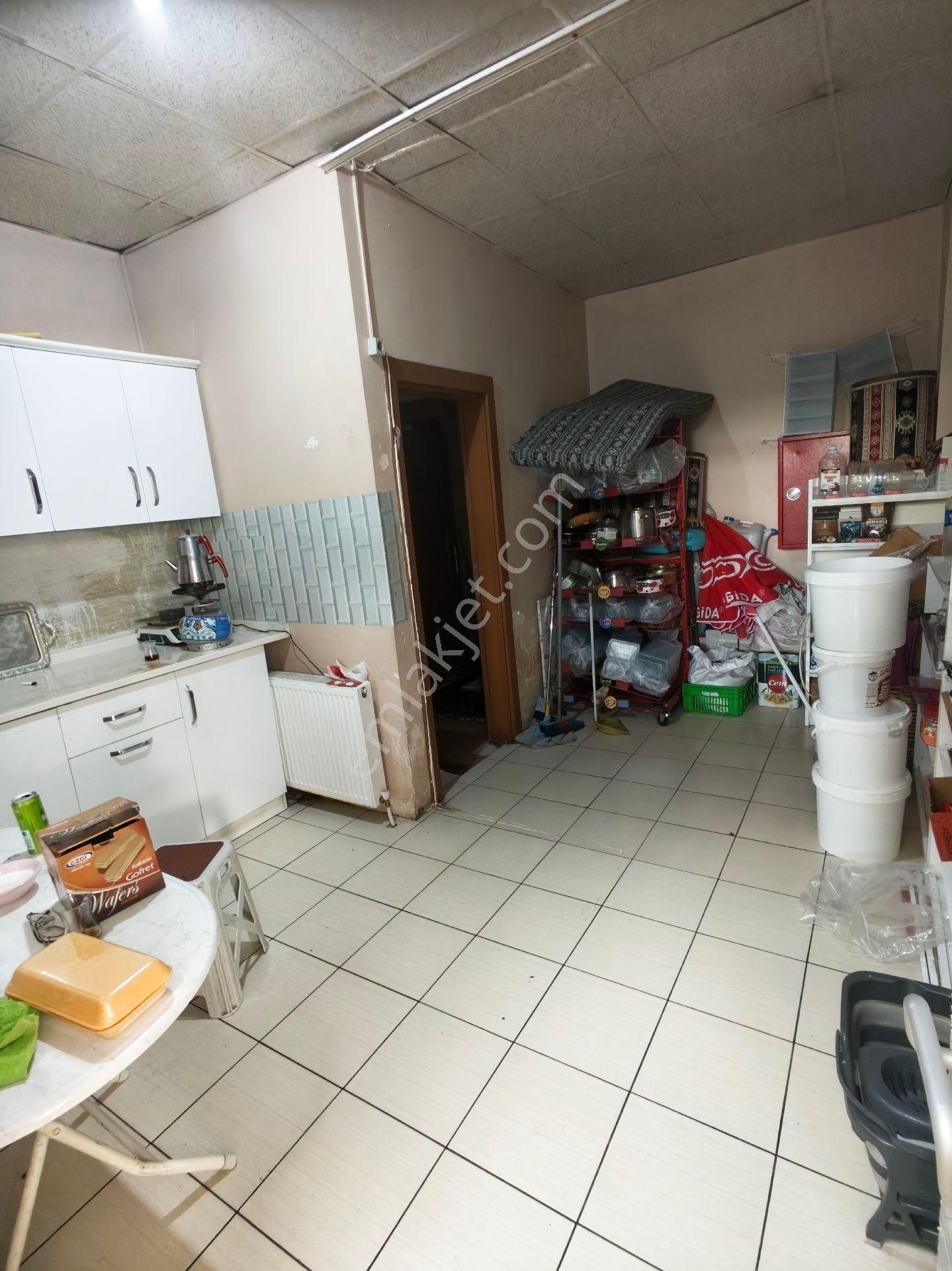 Fetih Caddesin'de Devren Satılık Market Şarküteri - Görsel 20